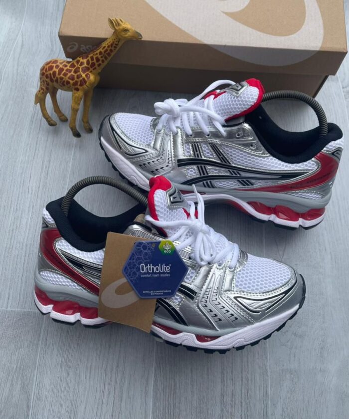 ASICS GEL-KAYANO 14 Sneakers
