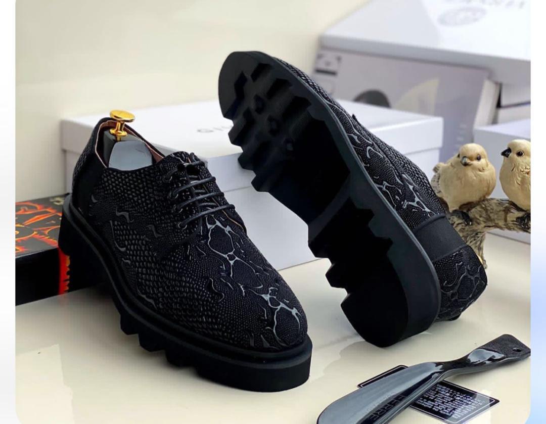 Black Textured Leather Lace-Up Shoes