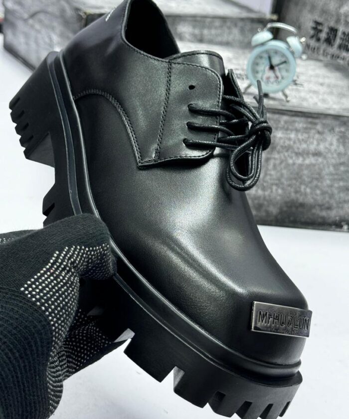 MrHu@Lun Black Leather Derby Shoes