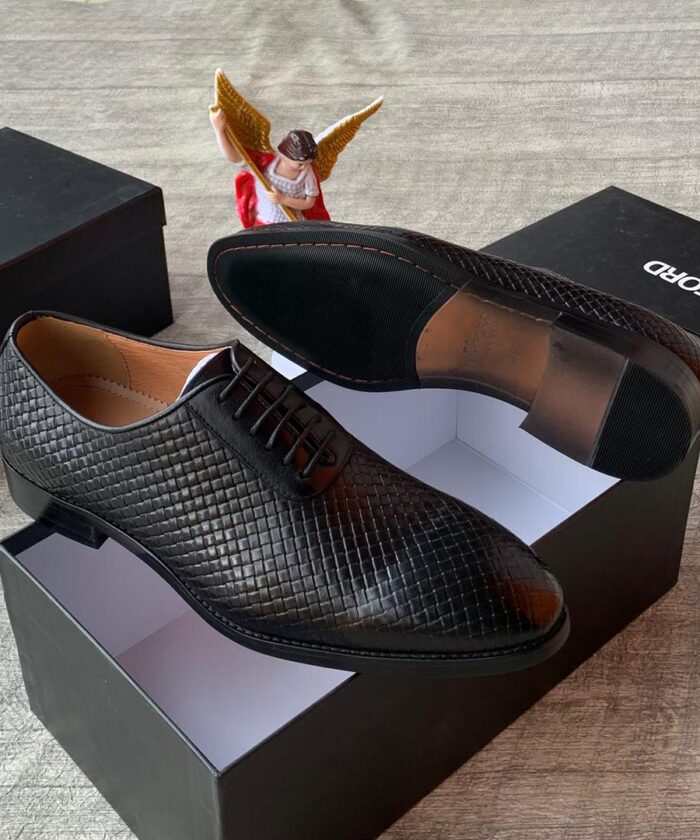 Tom Ford Men’s Black Handwoven Leather Oxford Shoes