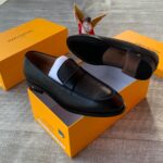 Men’s Black Textured Leather Loafers with Micro-Pattern Upper
