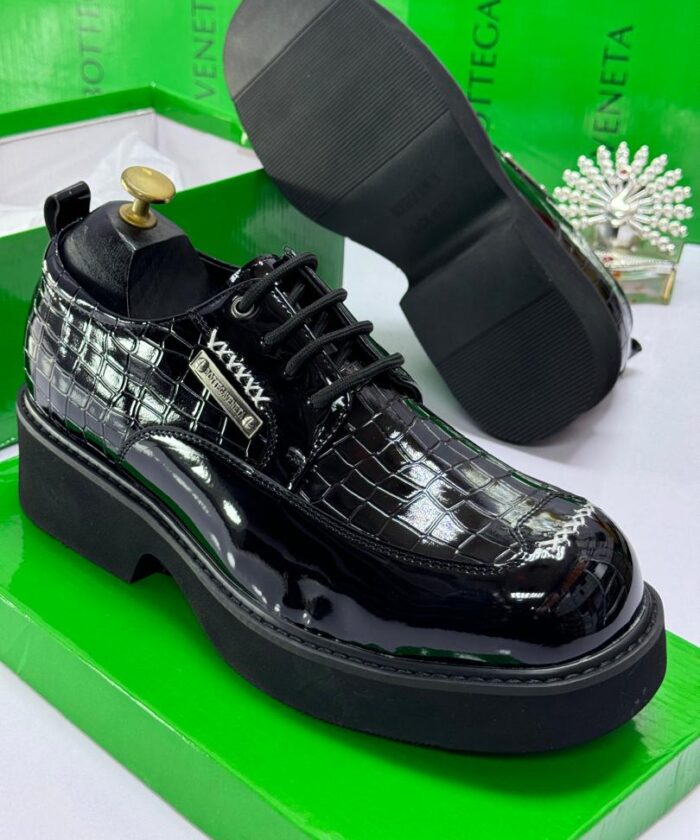 Bottega Veneta Black Crocodile-Embossed Shoes