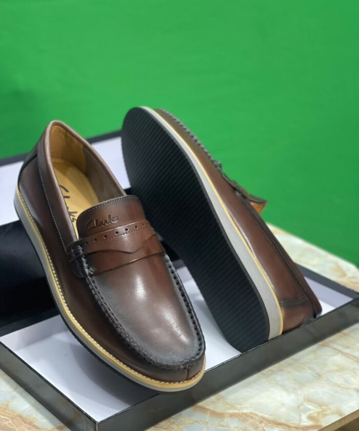 Men’s Slip-On Shoes with Two-Tone Platform Sole