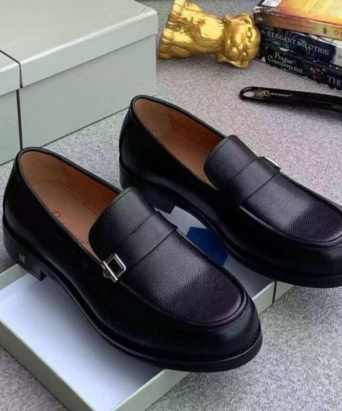 Black Leather Pebble Grain Palladium Buckle Luxury Shoes