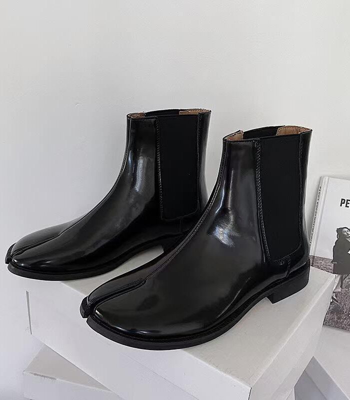 Maison Margiela Tabi Black Leather Chelsea Boots